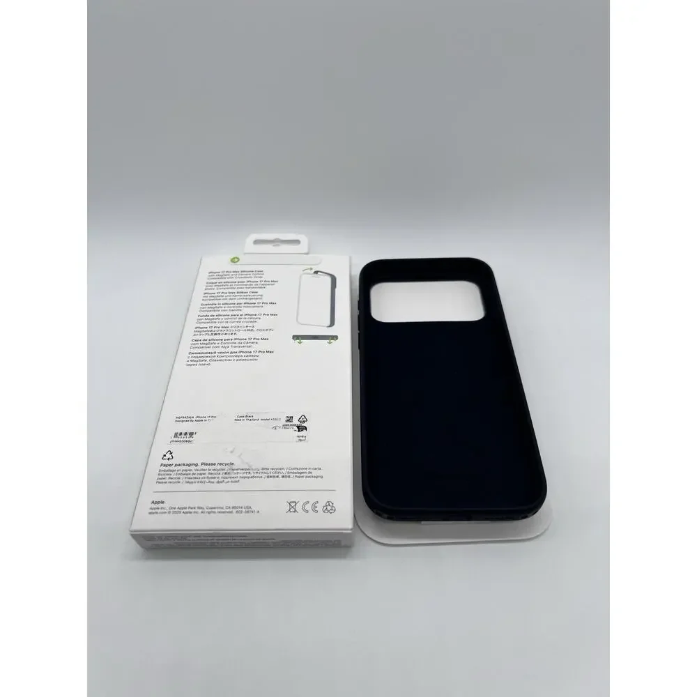 Apple iPhone 17 Pro Max Silicone MagSafe Case MGFP4ZM/A Open Box Black